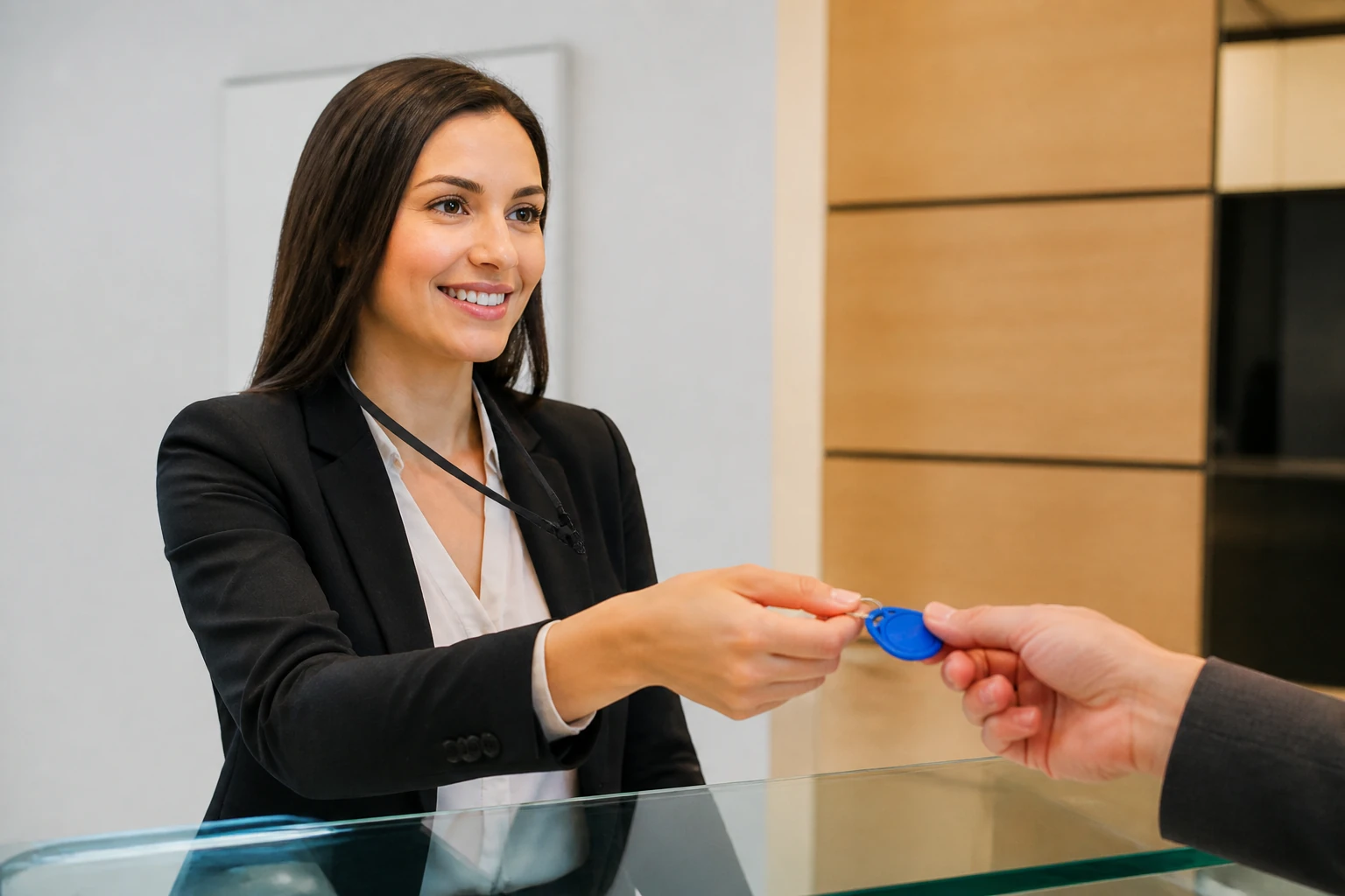 Kompakt Proximity RFID Anahtarlık uygulama alanı Kompakt Proximity RFID Anahtarlık kapı geçiş uygulaması