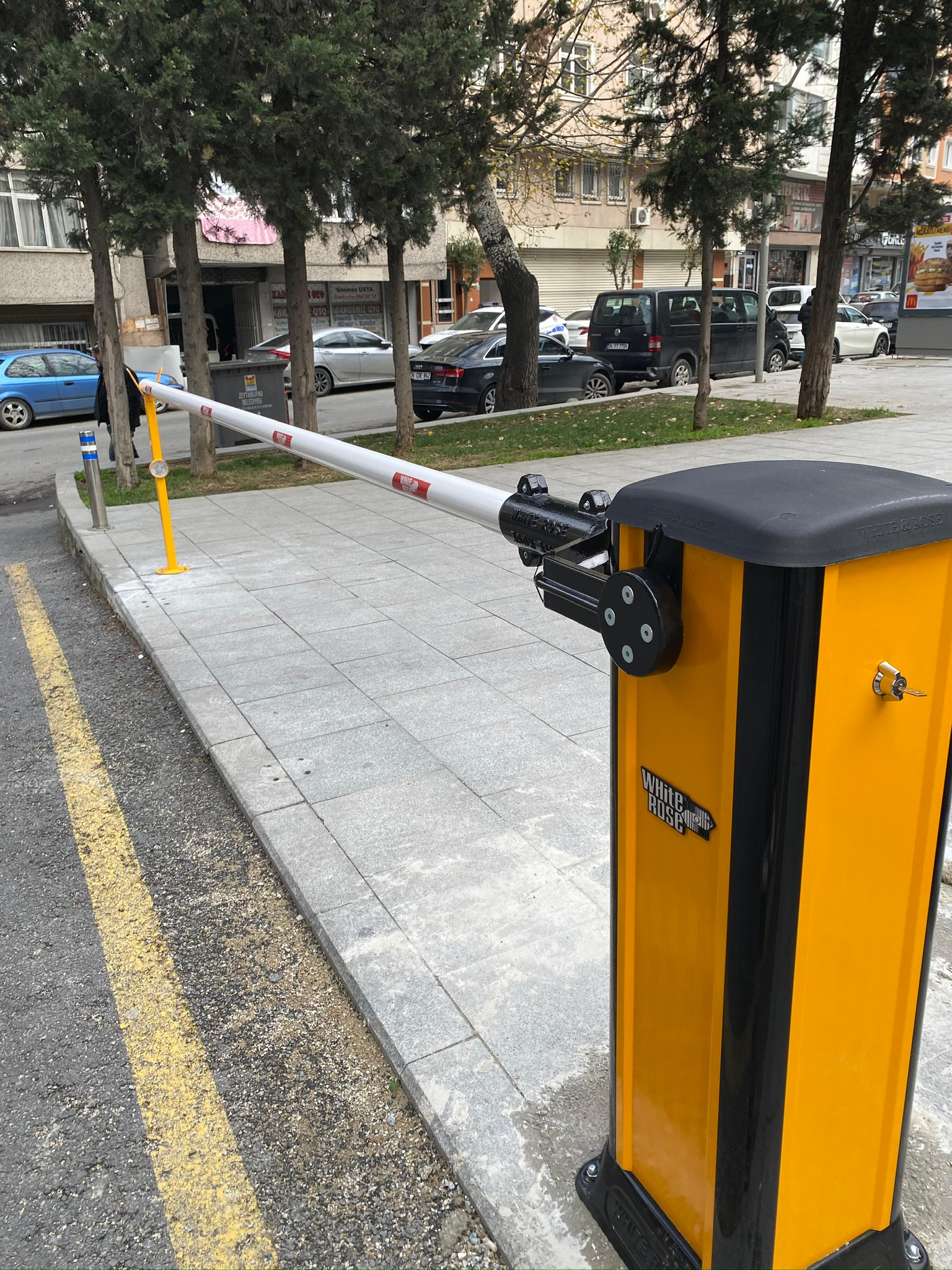 Otopark bariyer sistemi uygulaması